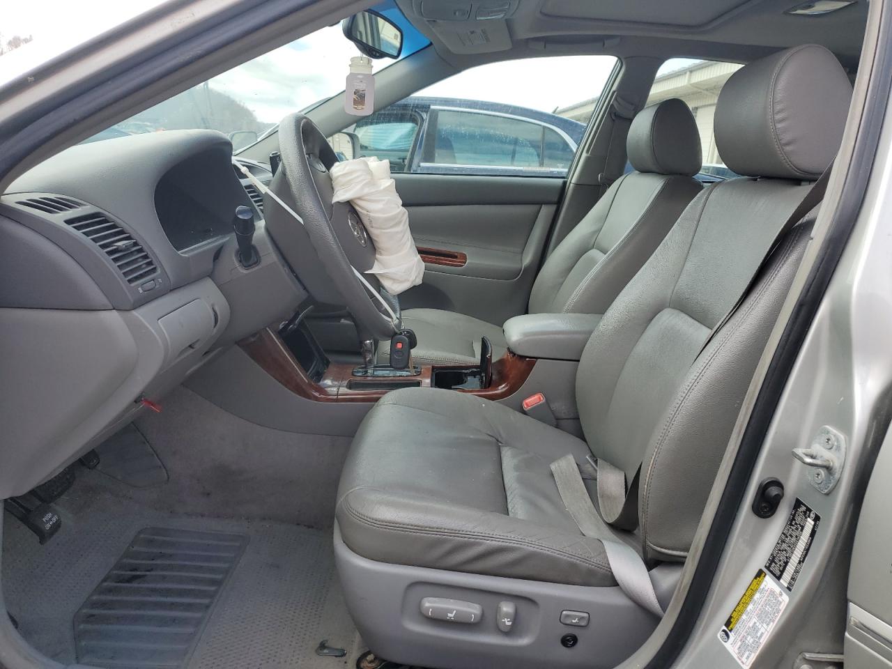 2005 Toyota Camry - Image 7