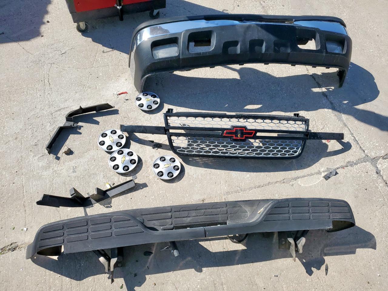 2004 Chevrolet Silverado C1500 VIN: 2GCEC19VX41324388 Lot: 48559795