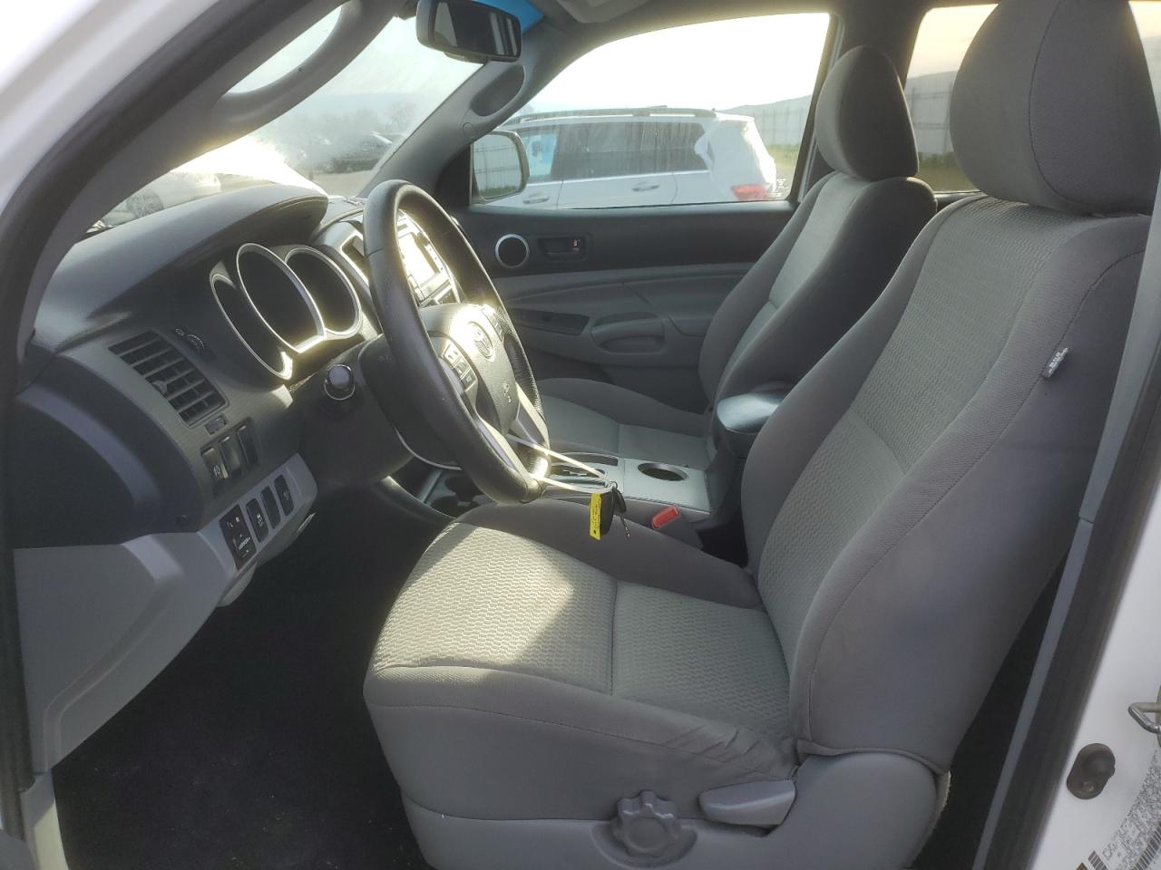 2013 Toyota Tacoma - Image 7