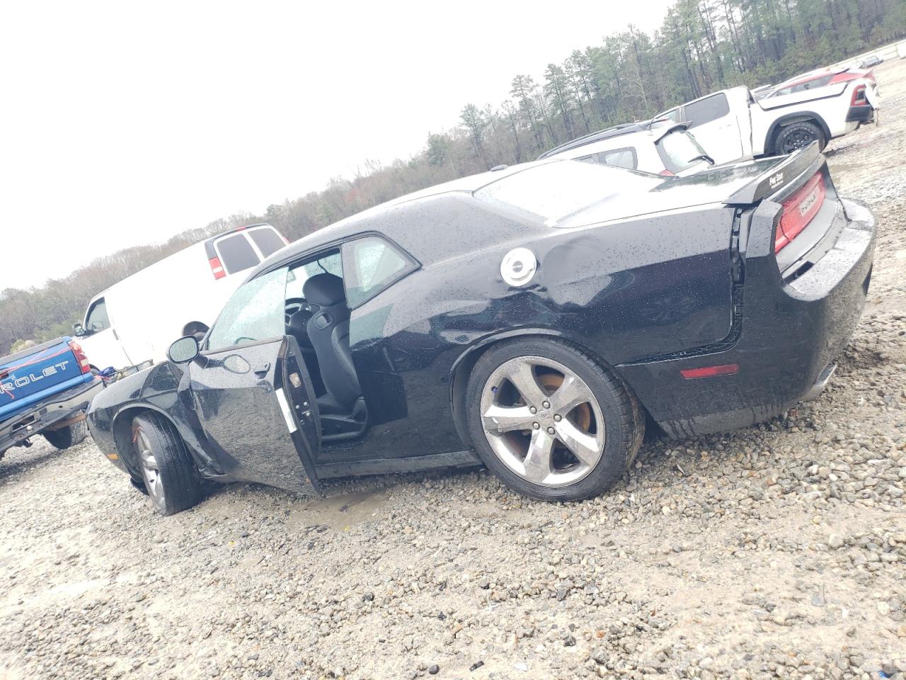 2013 Dodge Challenger - Image 2