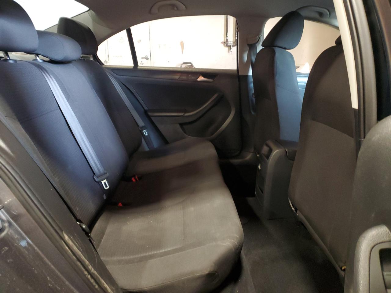 2016 Volkswagen Jetta - Image 10