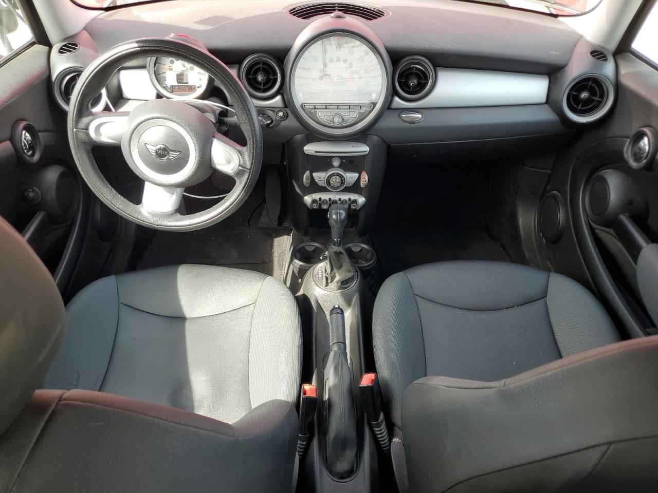 2009 MINI Cooper - Image 8
