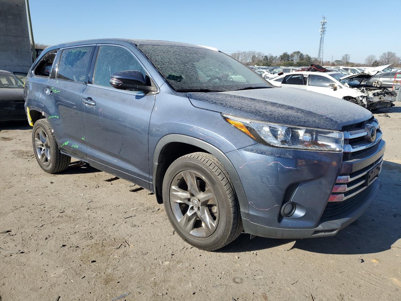 2017 Toyota Highlander - Image 4