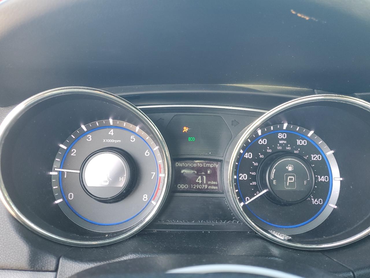 2012 Hyundai Sonata - Image 9