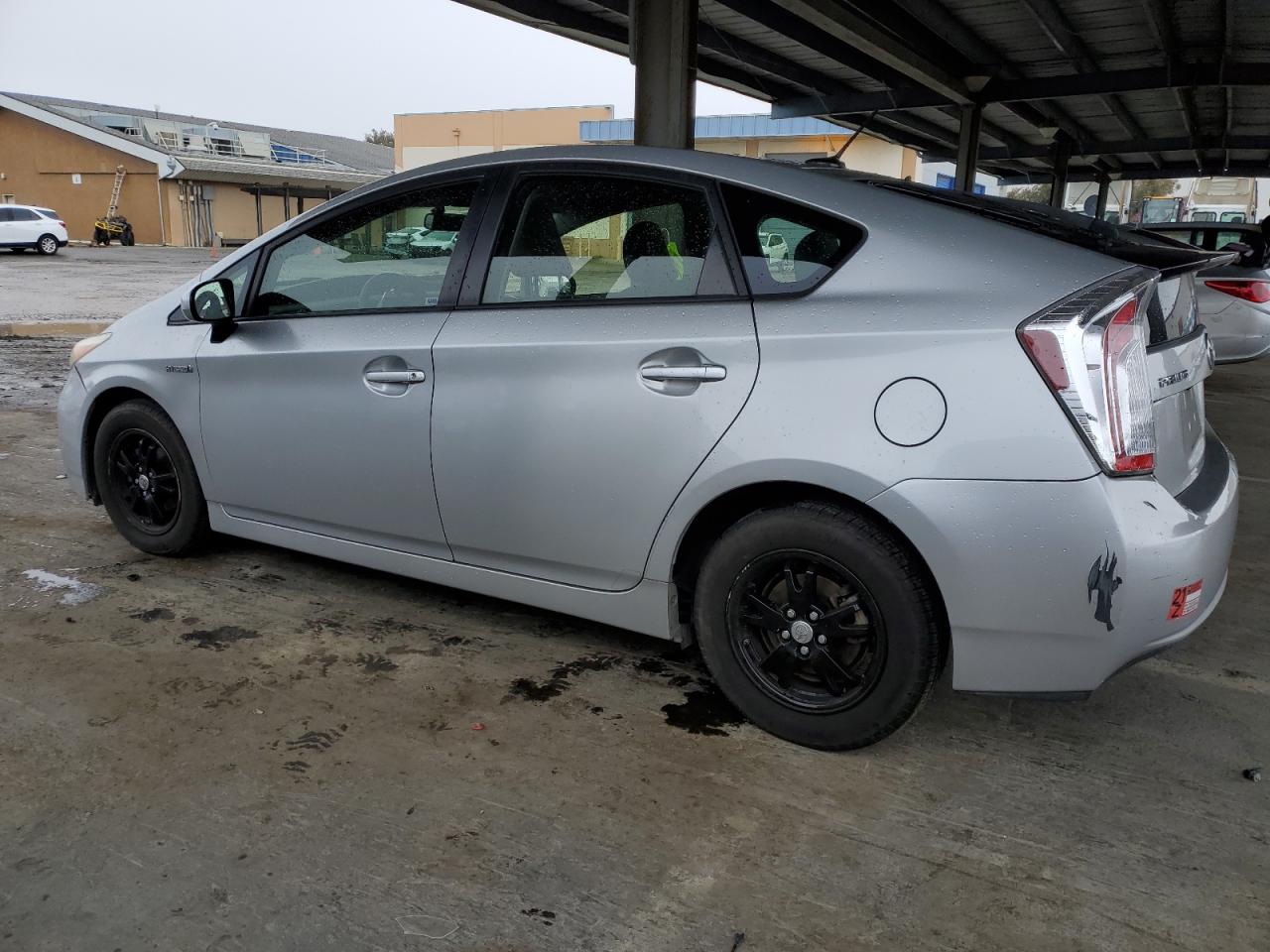 2014 Toyota Prius - Image 2
