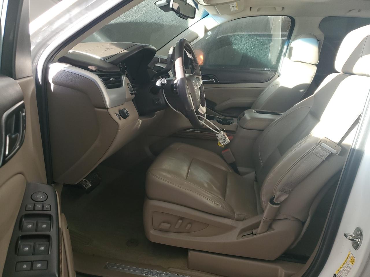 2016 GMC Yukon - Image 7