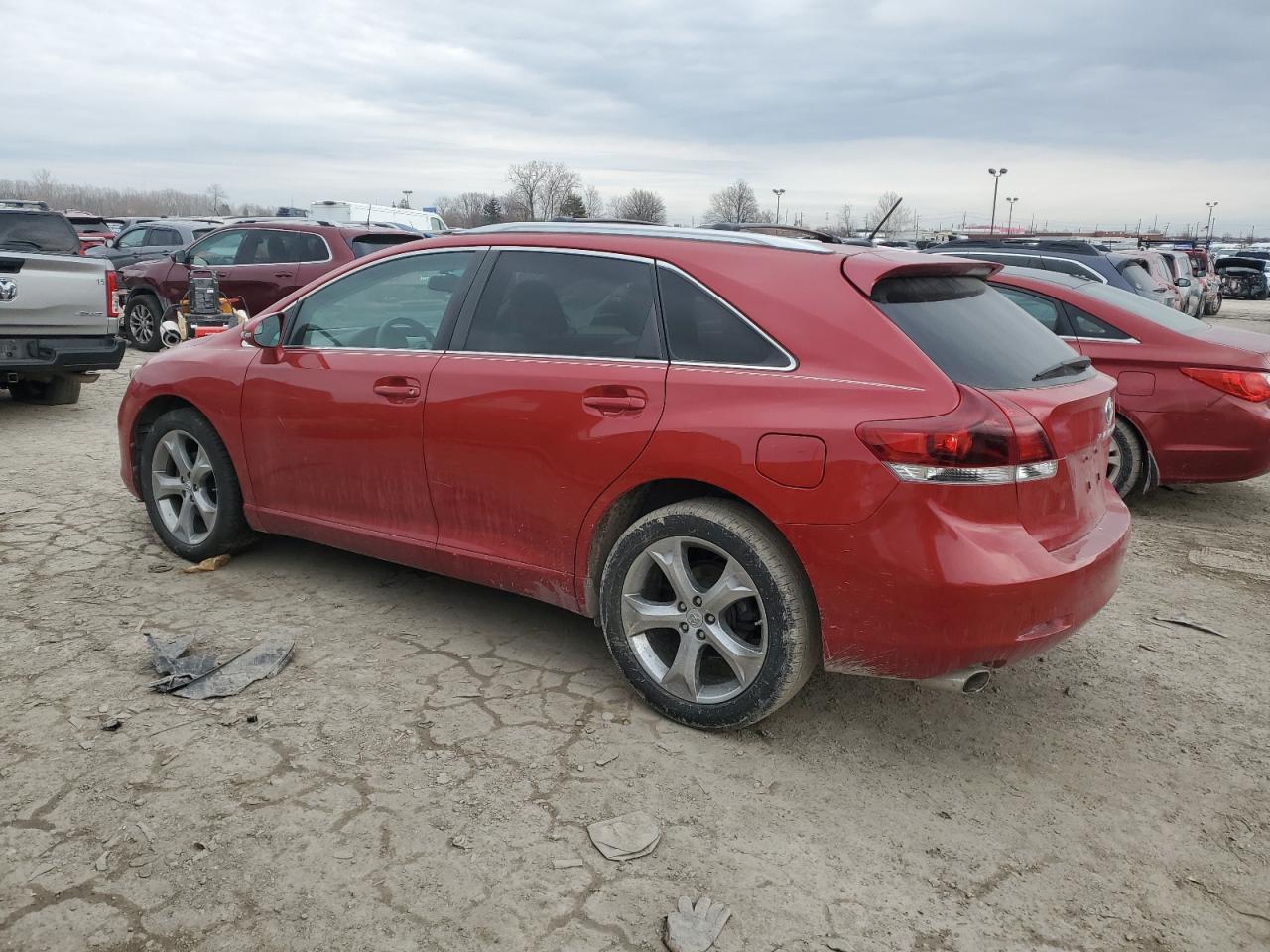2013 Toyota Venza - Image 2