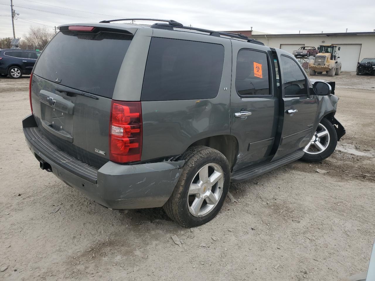 2011 Chevrolet Tahoe - Image 3