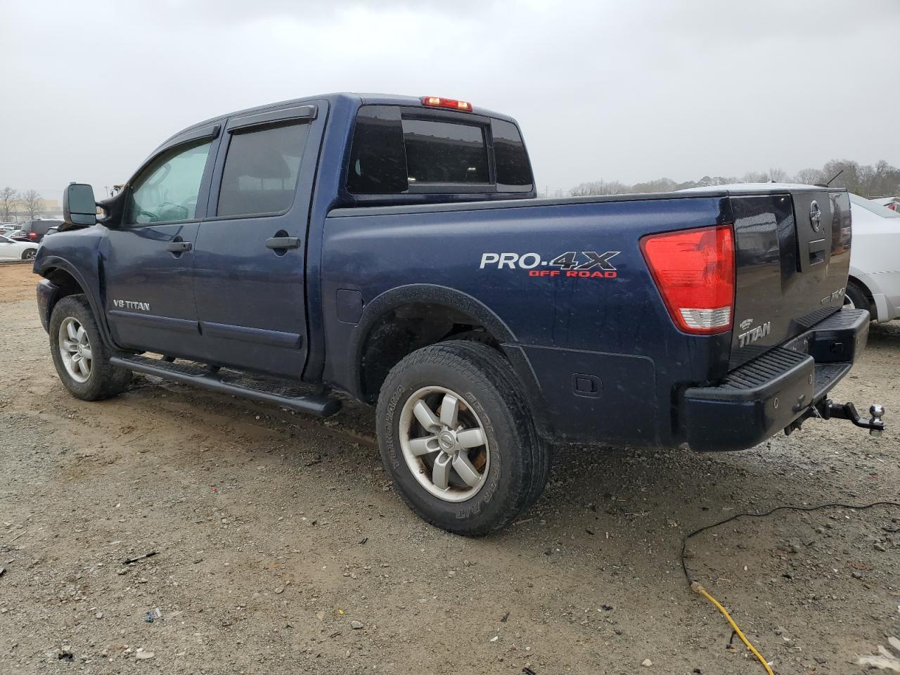 2011 Nissan Titan - Image 2