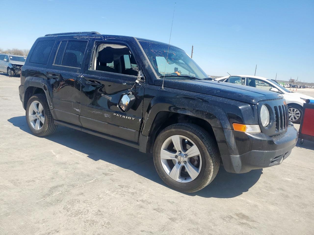 2017 Jeep Liberty (Patriot) - Image 4