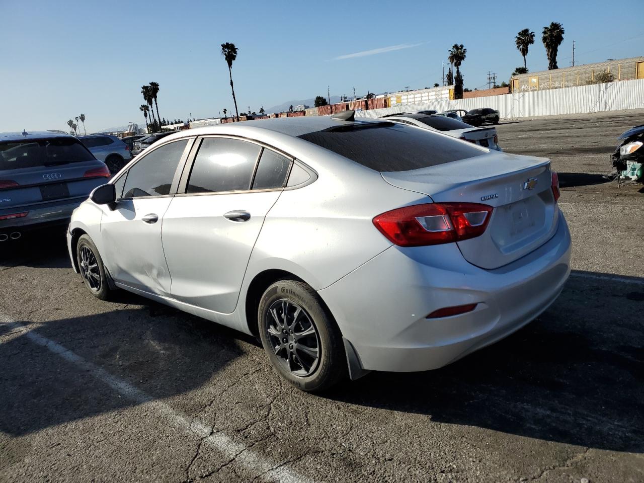 2016 Chevrolet Cruze - Image 2