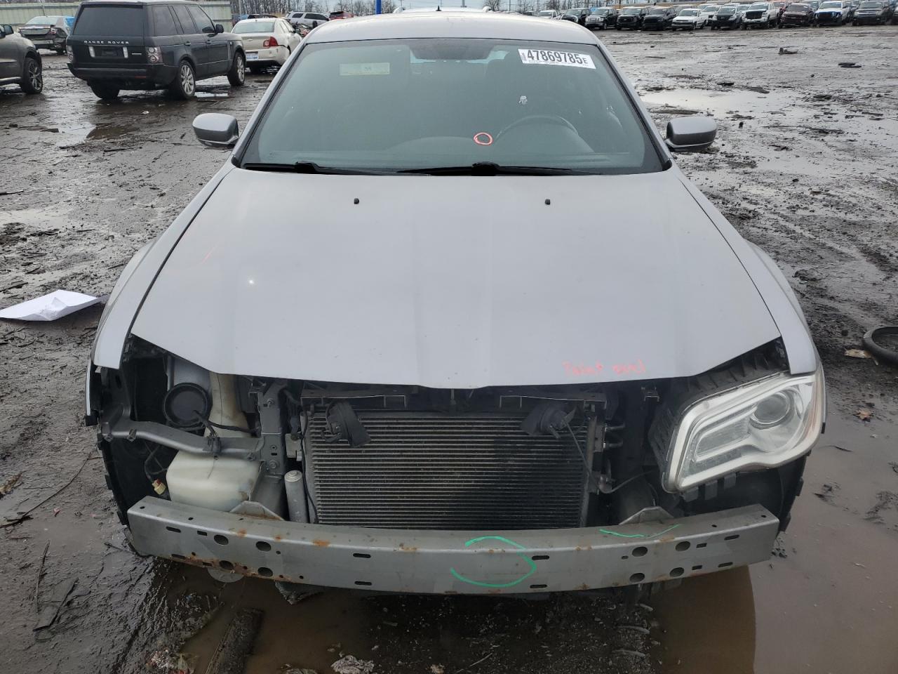 2011 Chrysler 300 - Image 5