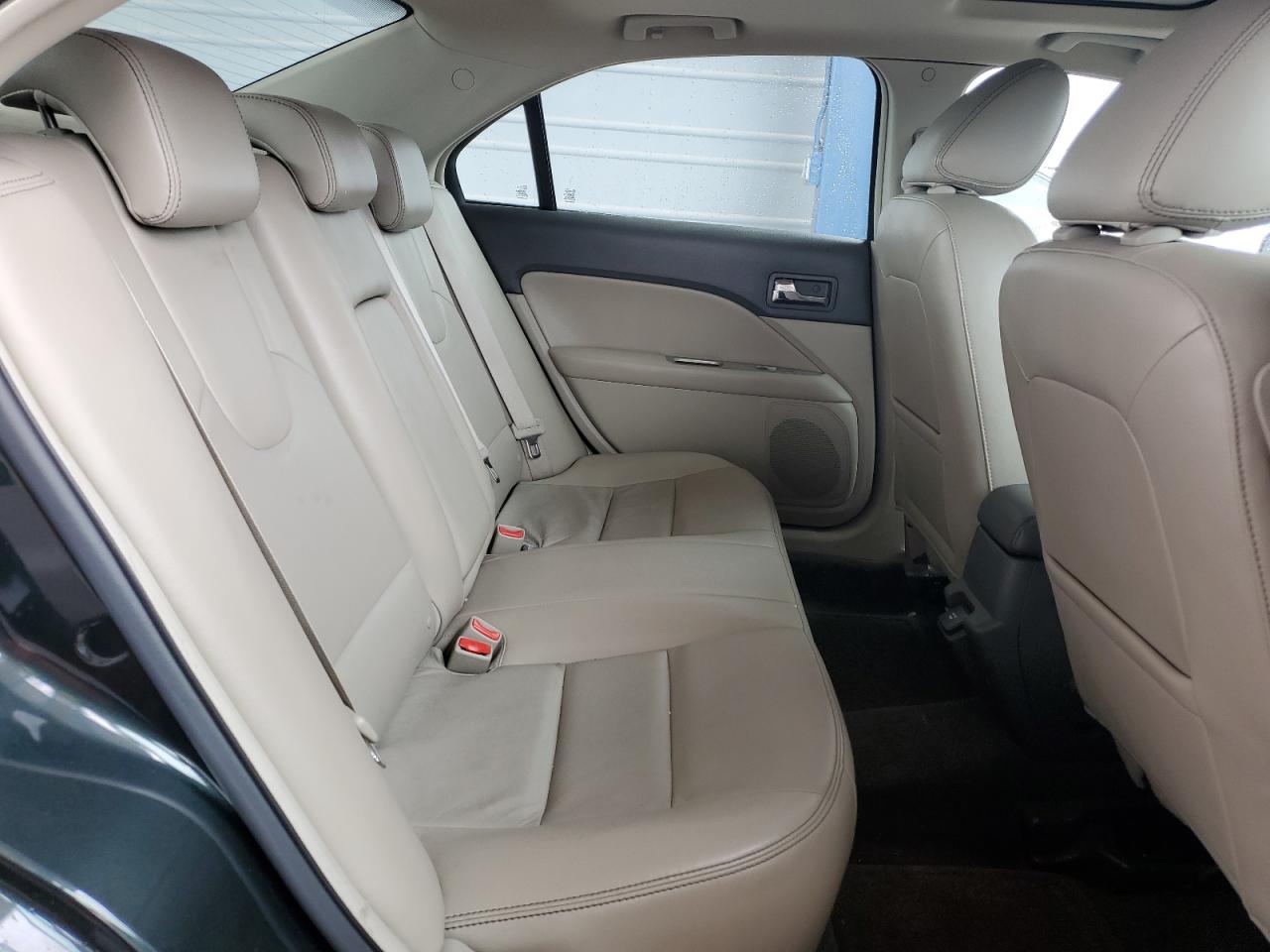 2010 Ford Fusion - Image 10