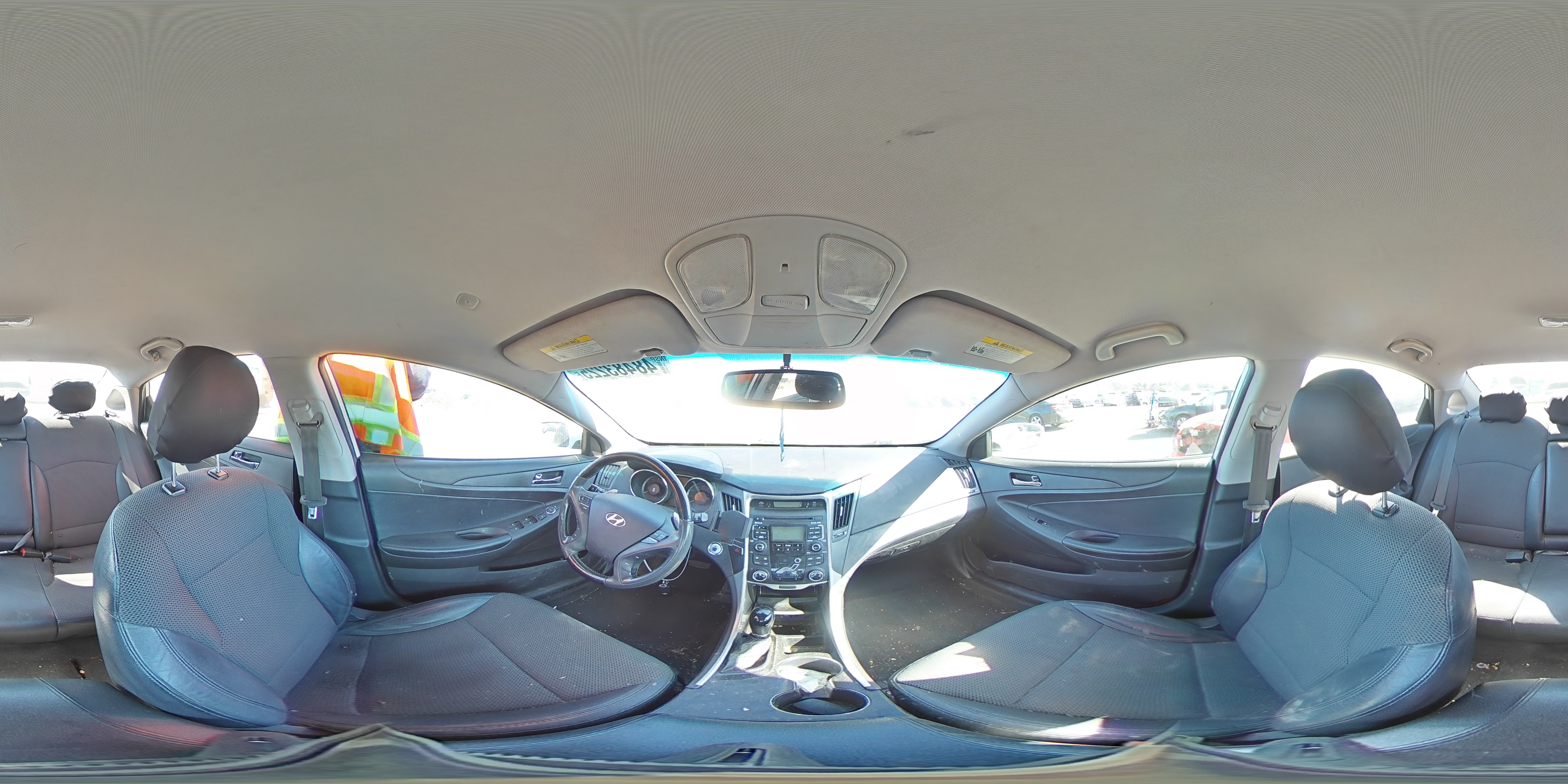 2011 Hyundai Sonata - Image 13