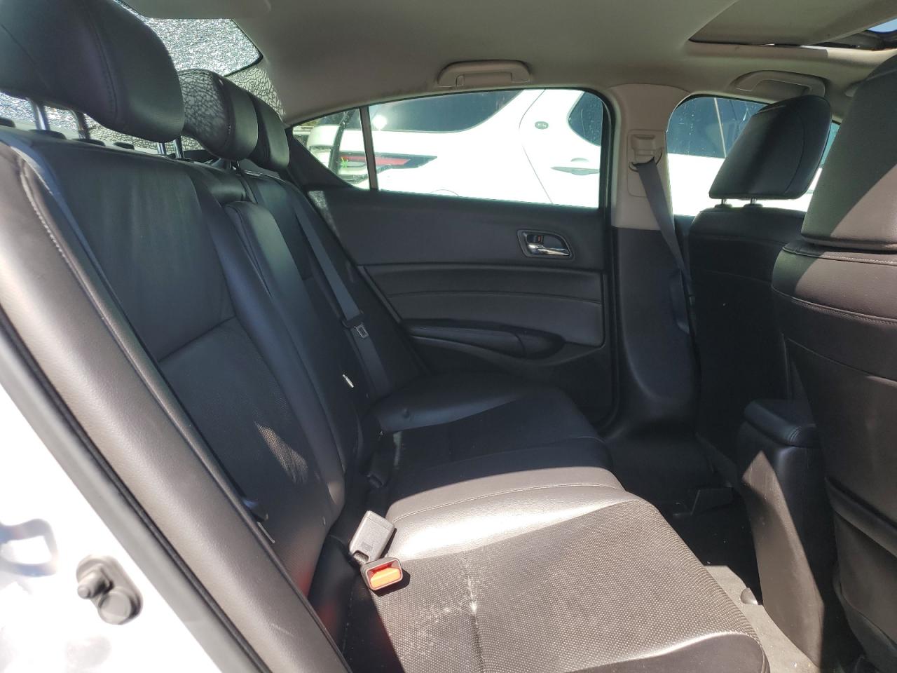2013 Acura ILX - Image 10