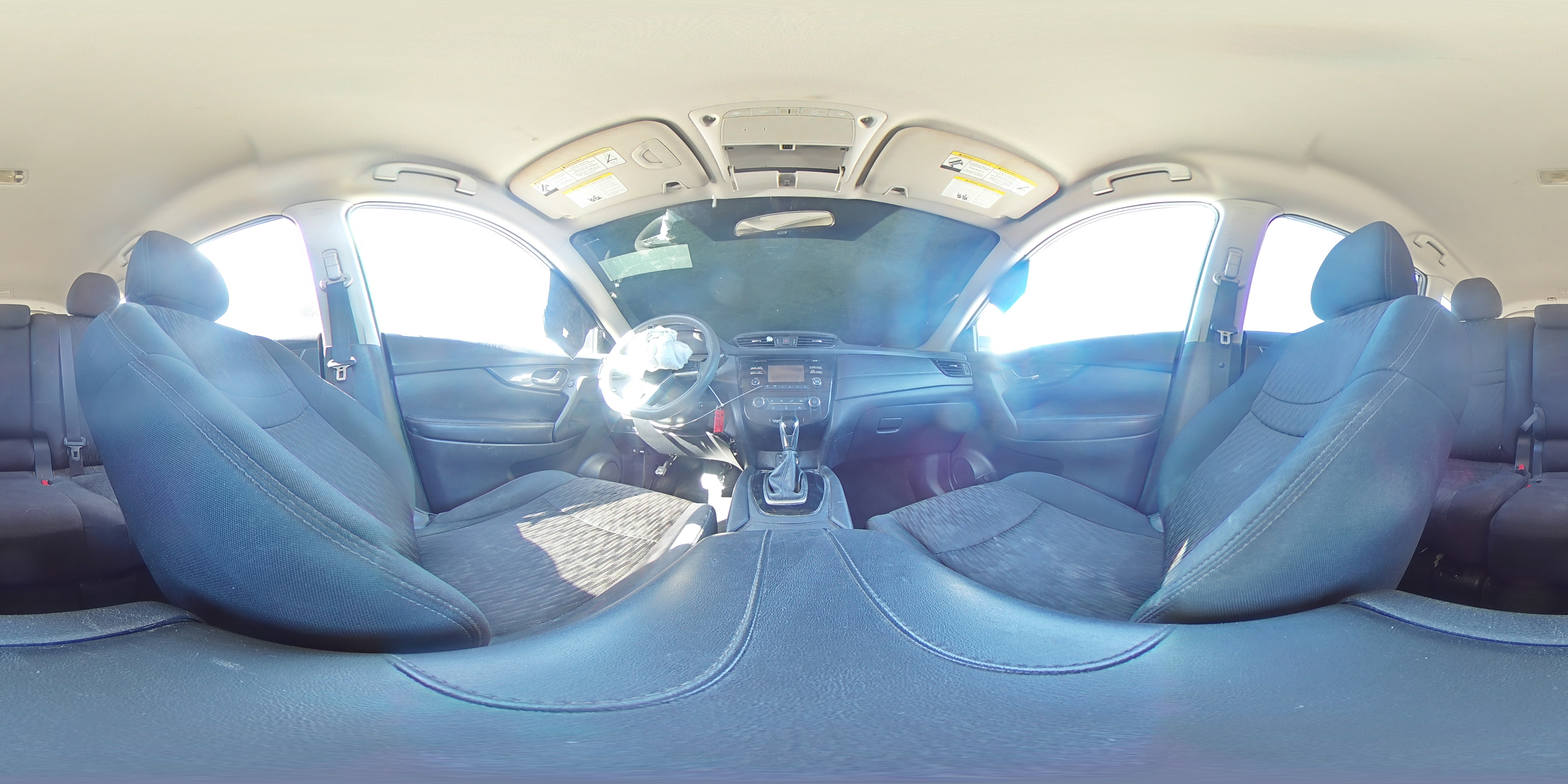 2017 Nissan Rogue - Image 15