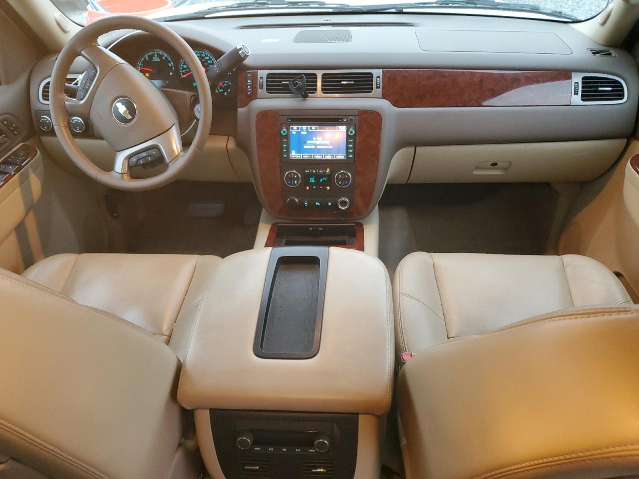 2011 Chevrolet Avalanche - Image 8