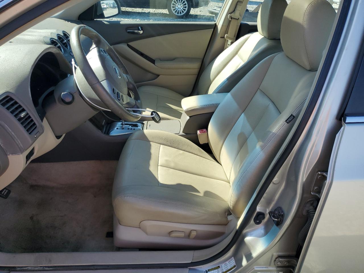 2010 Nissan Altima - Image 7