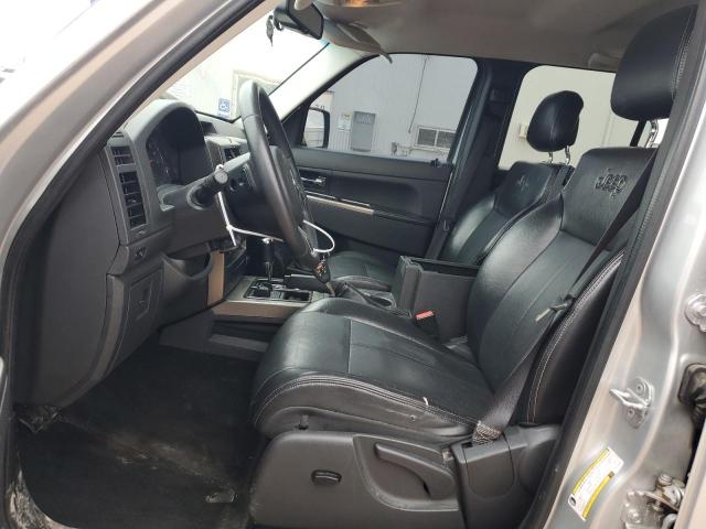  JEEP LIBERTY 2012 Srebrny