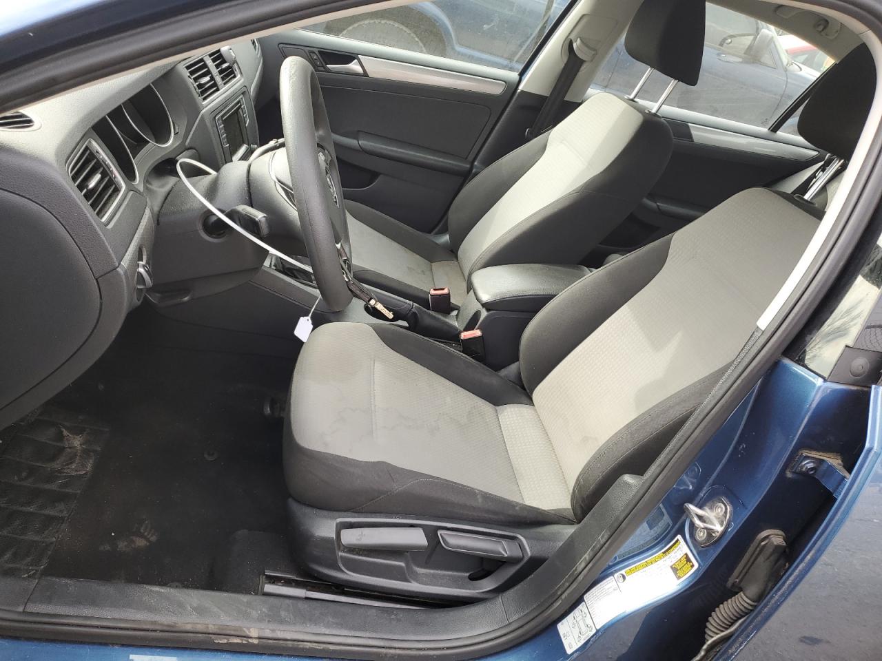 2017 Volkswagen Jetta - Image 7