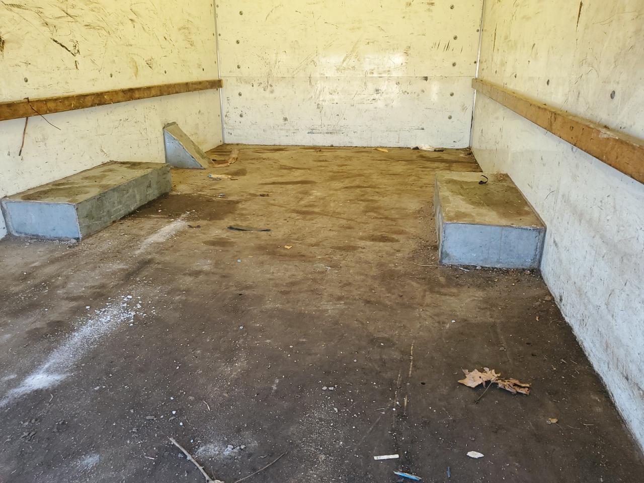 2017 GMC Savana - Image 10