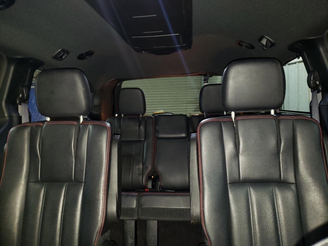 2017 Dodge Caravan - Image 10