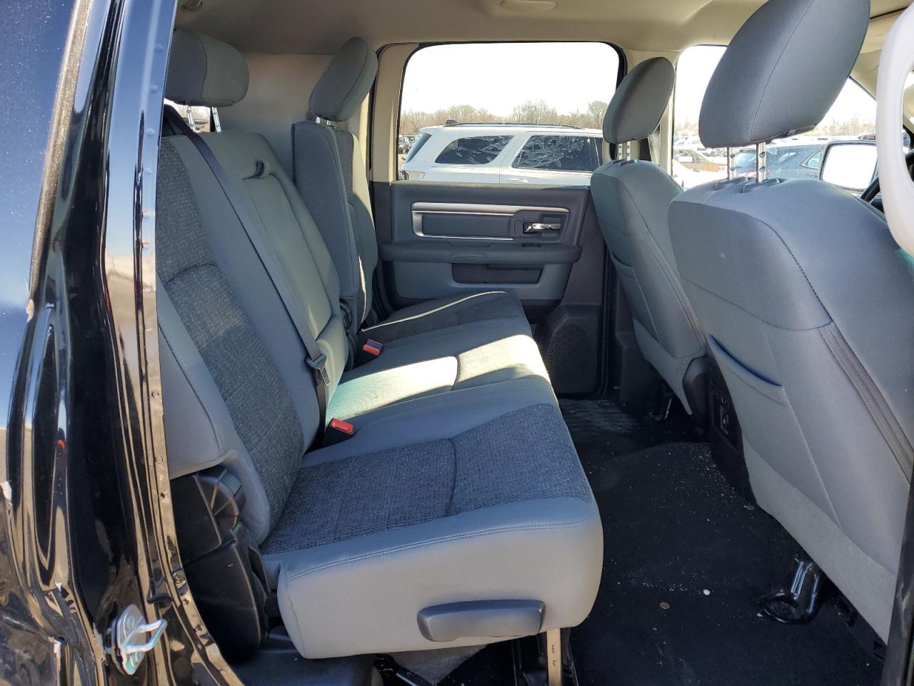 2017 RAM 2500 - Image 10