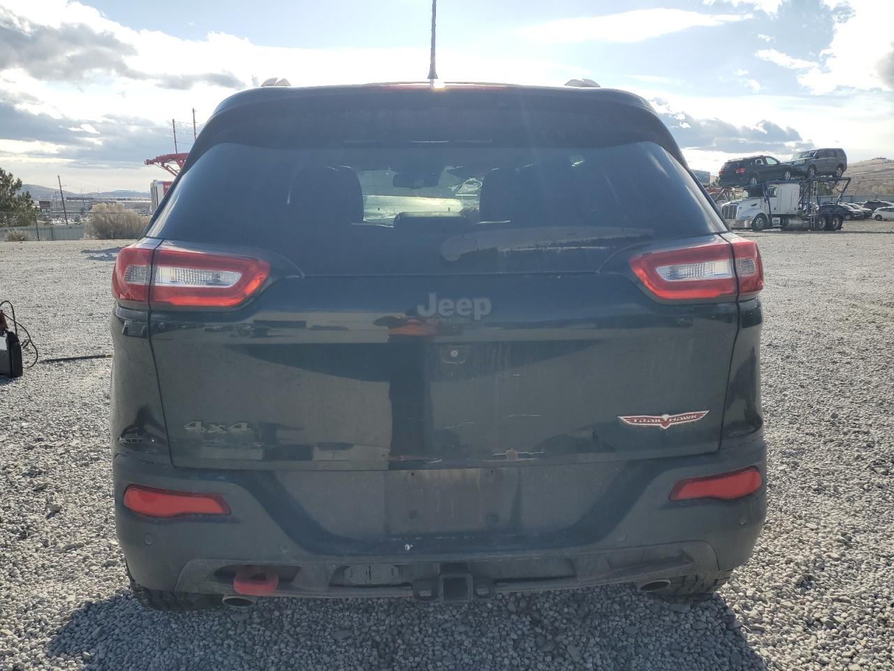 2018 Jeep Cherokee - Image 6
