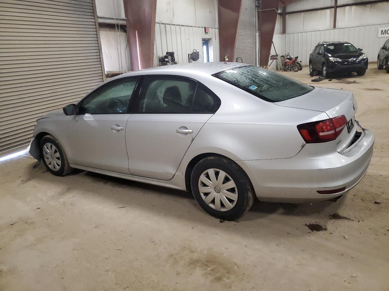 2016 Volkswagen Jetta - Image 2