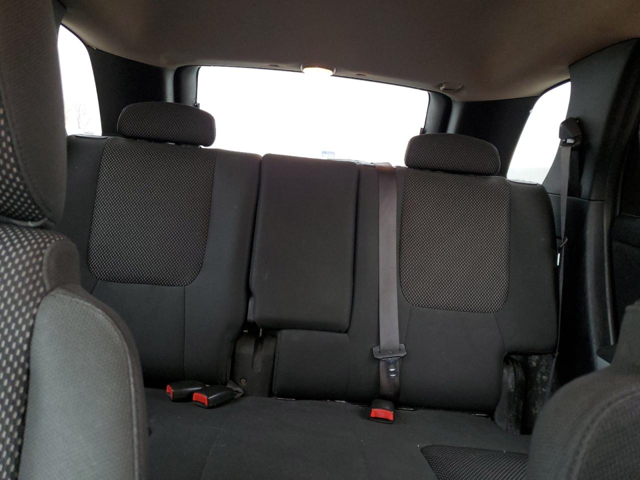 2009 Pontiac Torrent - Image 10