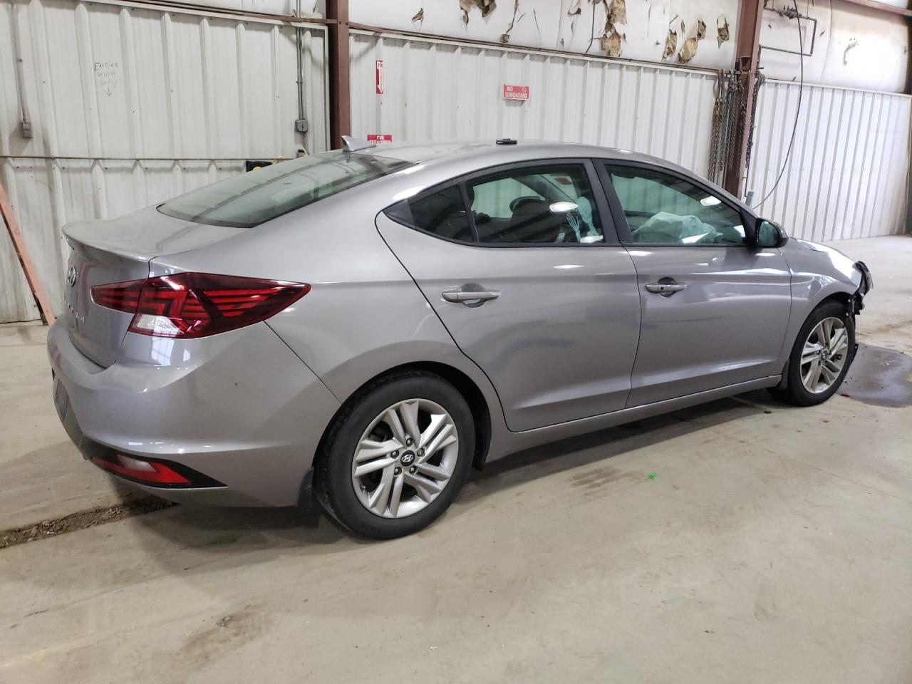 2020 Hyundai Elantra - Image 3