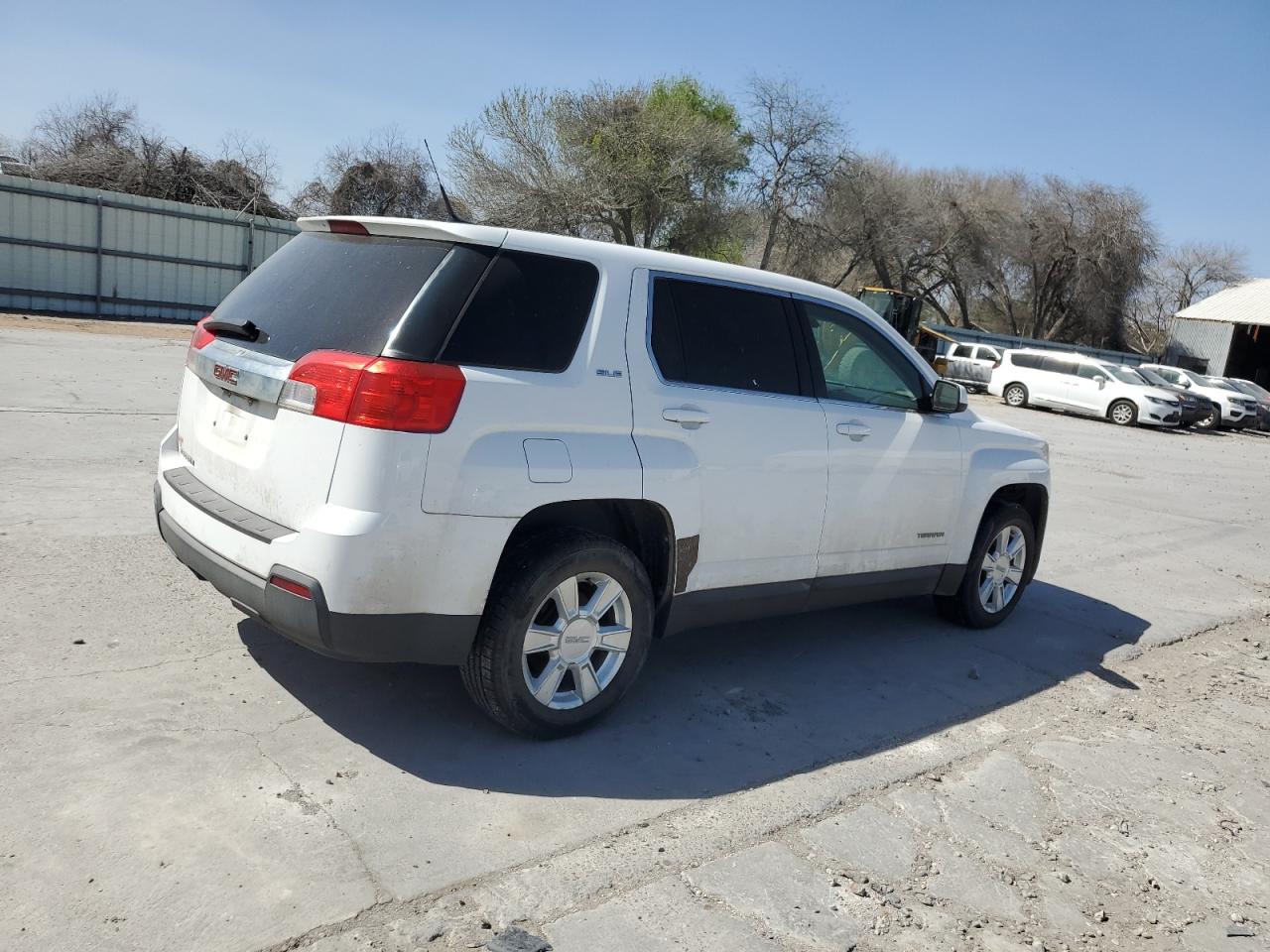 2011 GMC Terrain - Image 3