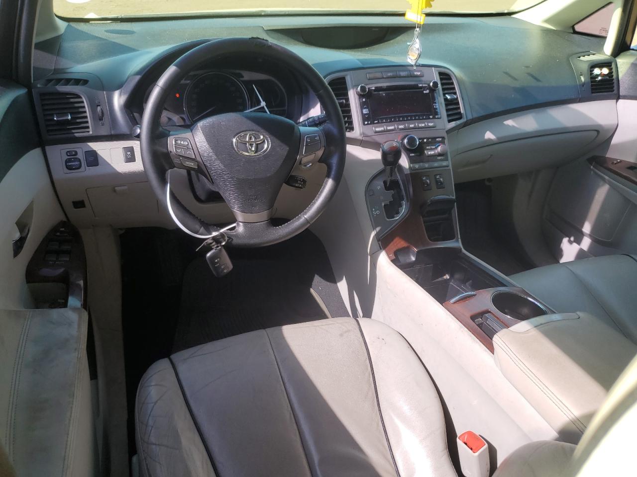 2010 Toyota Venza - Image 8