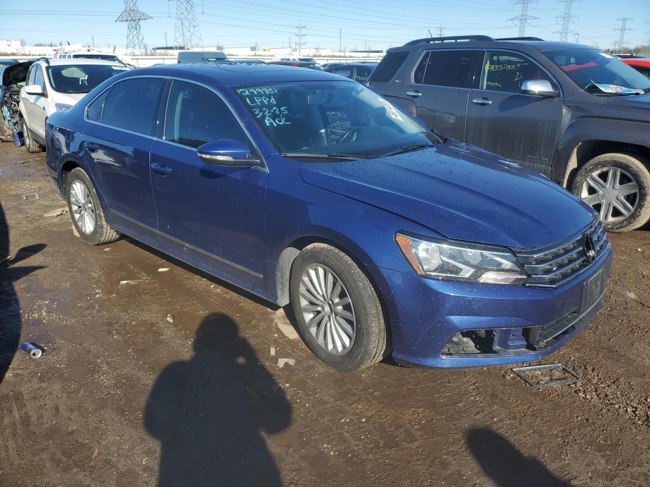 2016 Volkswagen Passat - Image 4