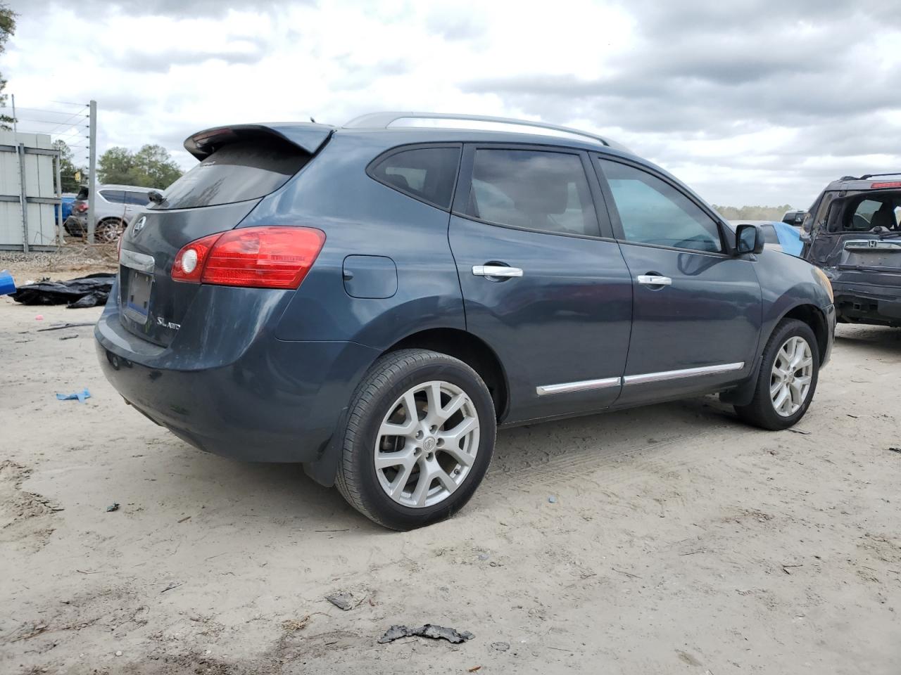 2012 Nissan Rogue - Image 3