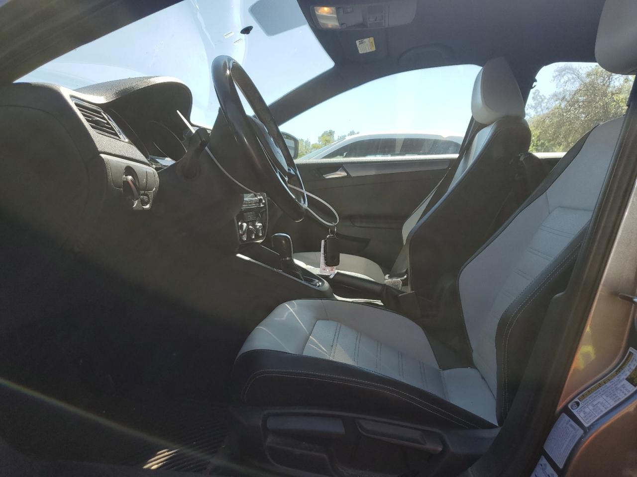 2016 Volkswagen Jetta - Image 7