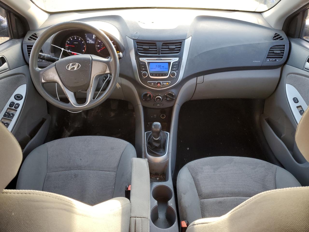 2014 Hyundai Accent - Image 8