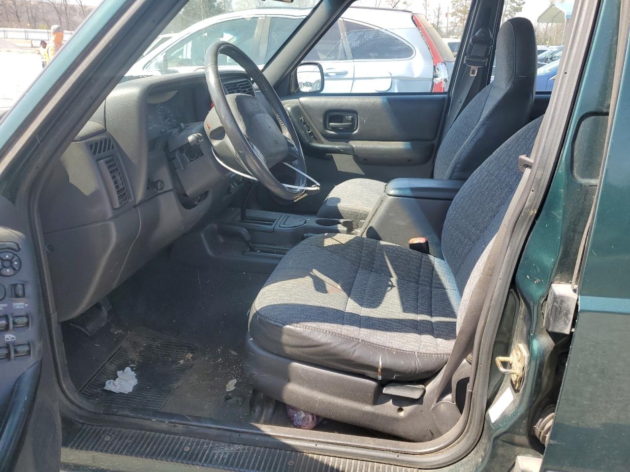 2001 Jeep Grand Cherokee - Image 7