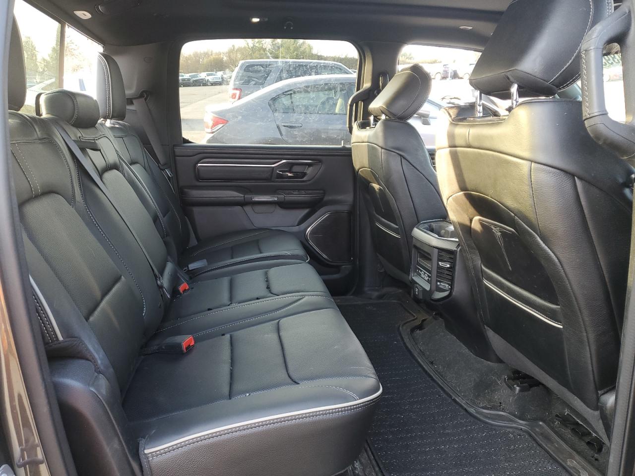 2022 RAM 1500 - Image 10