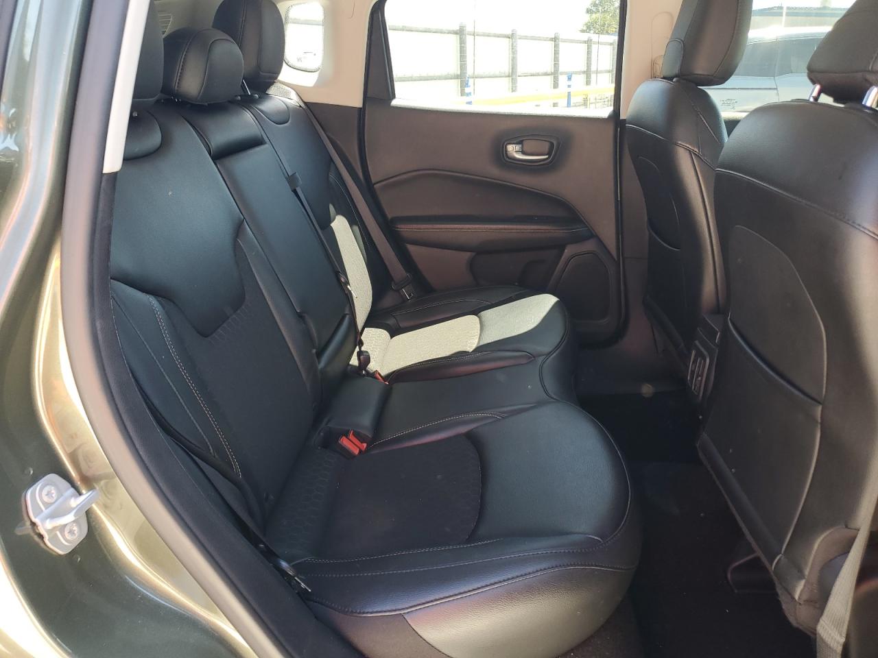 2021 Jeep Compass - Image 11