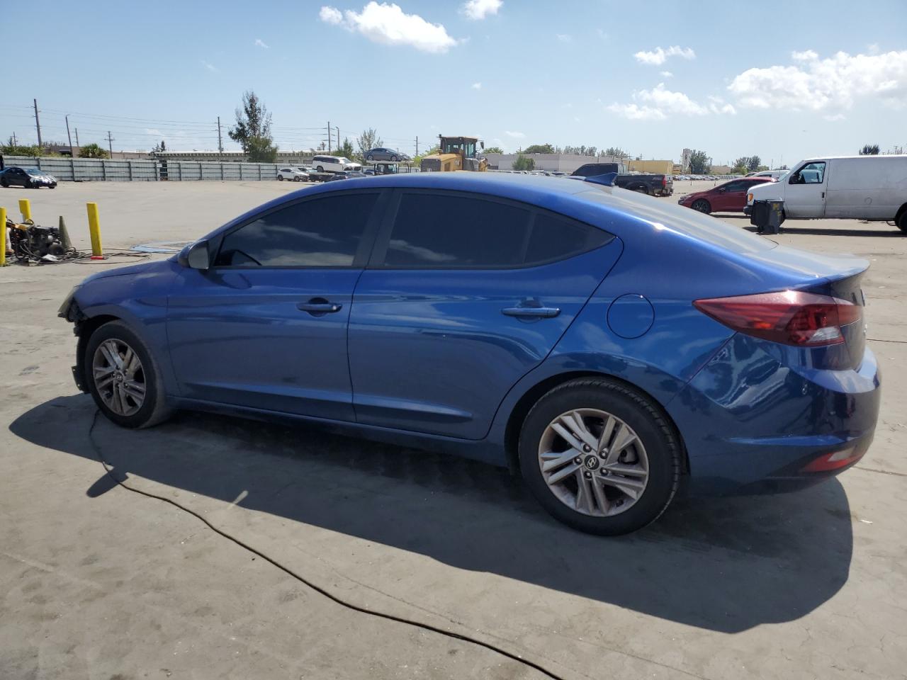 2019 Hyundai Elantra - Image 2