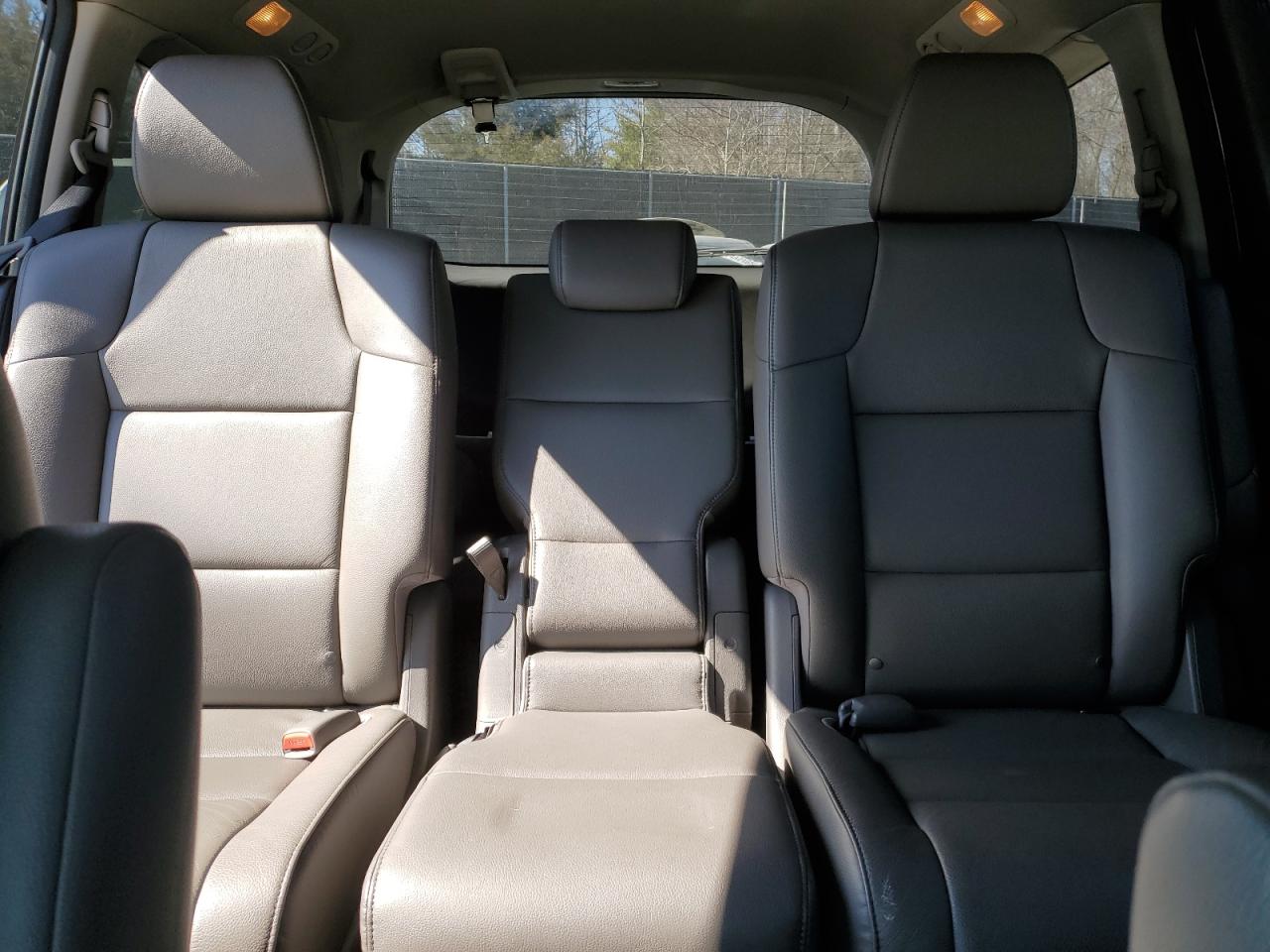 2015 Honda Odyssey - Image 10