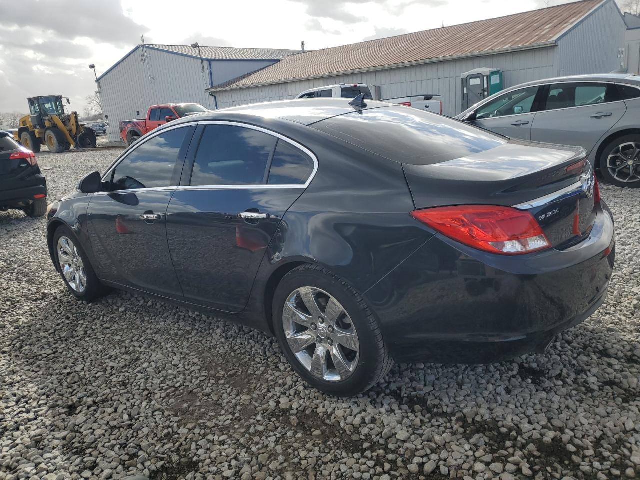 2013 Buick Regal - Image 2