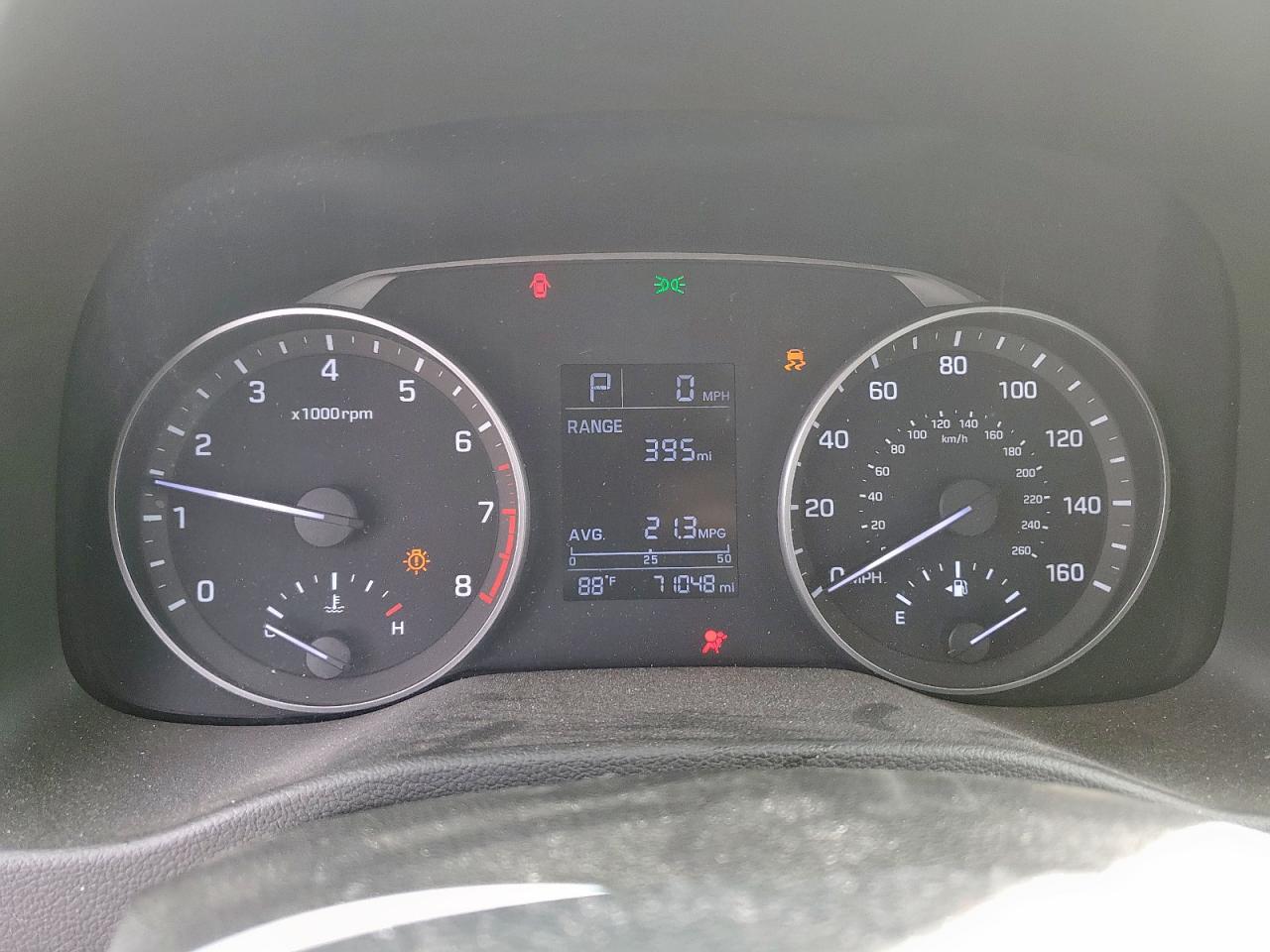 2017 Hyundai Elantra - Image 9