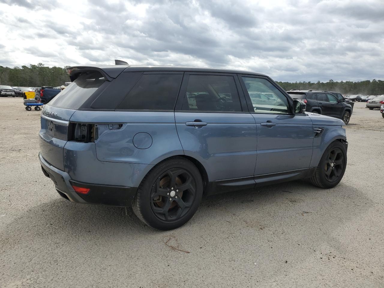 2018 Land Rover Range Rover - Image 3