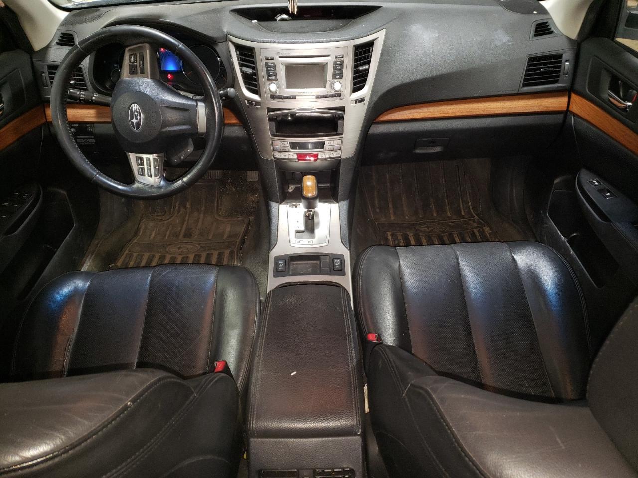 2013 Subaru Outback - Image 8