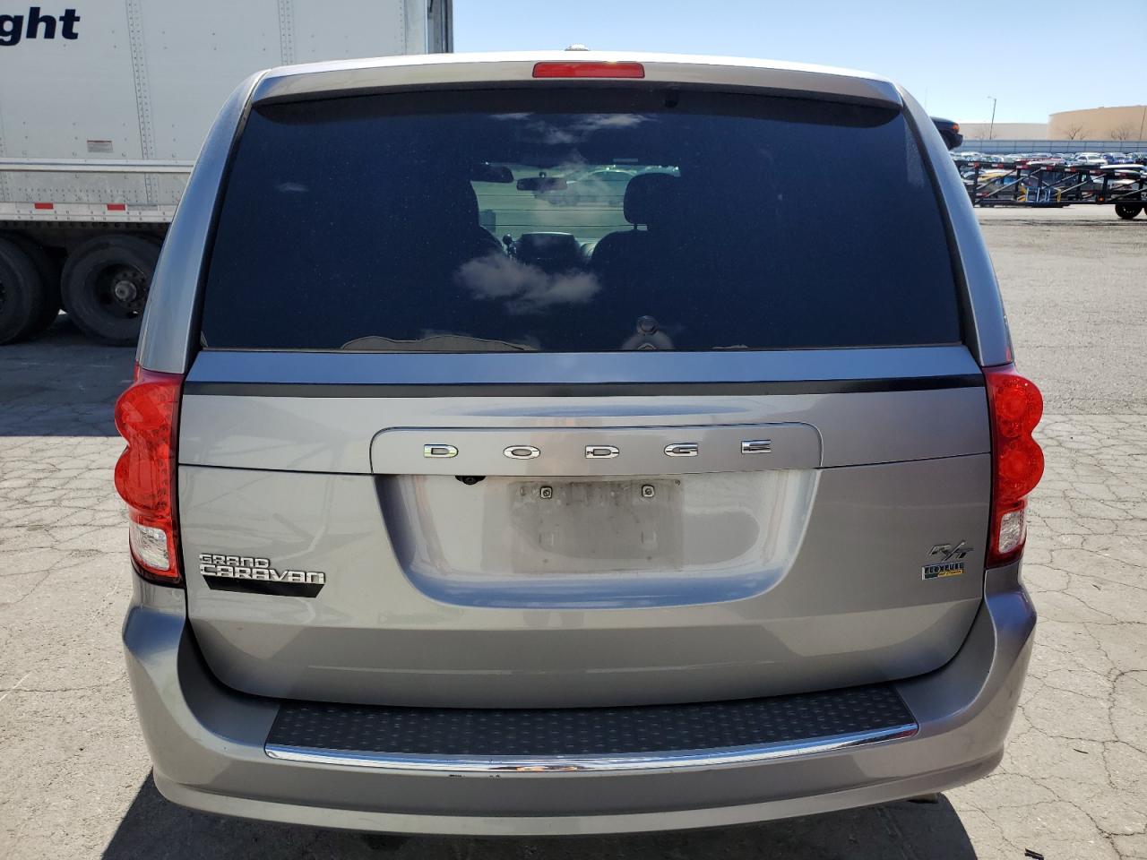 2016 Dodge Caravan - Image 6