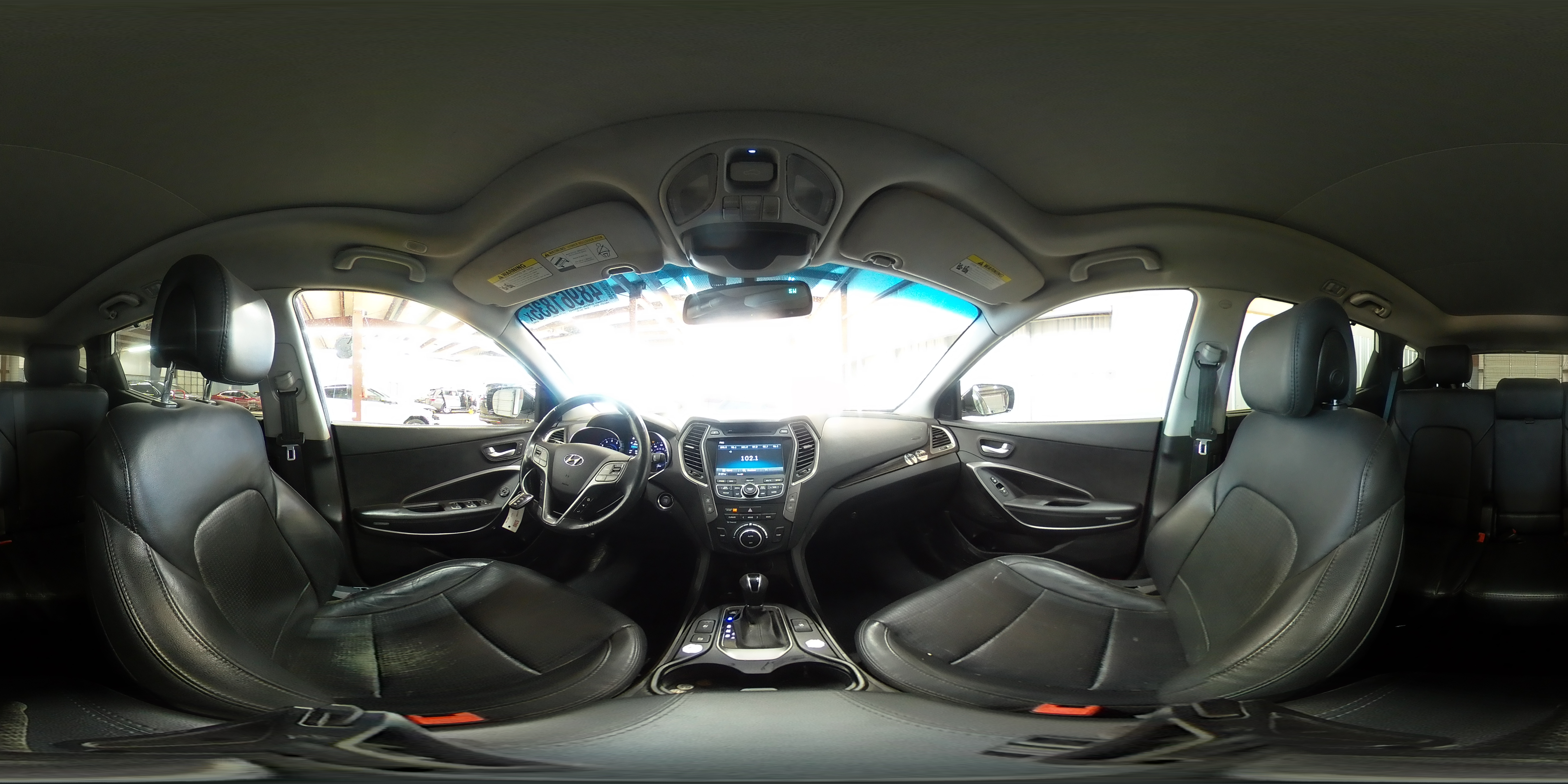 2015 Hyundai Santa Fe - Image 13
