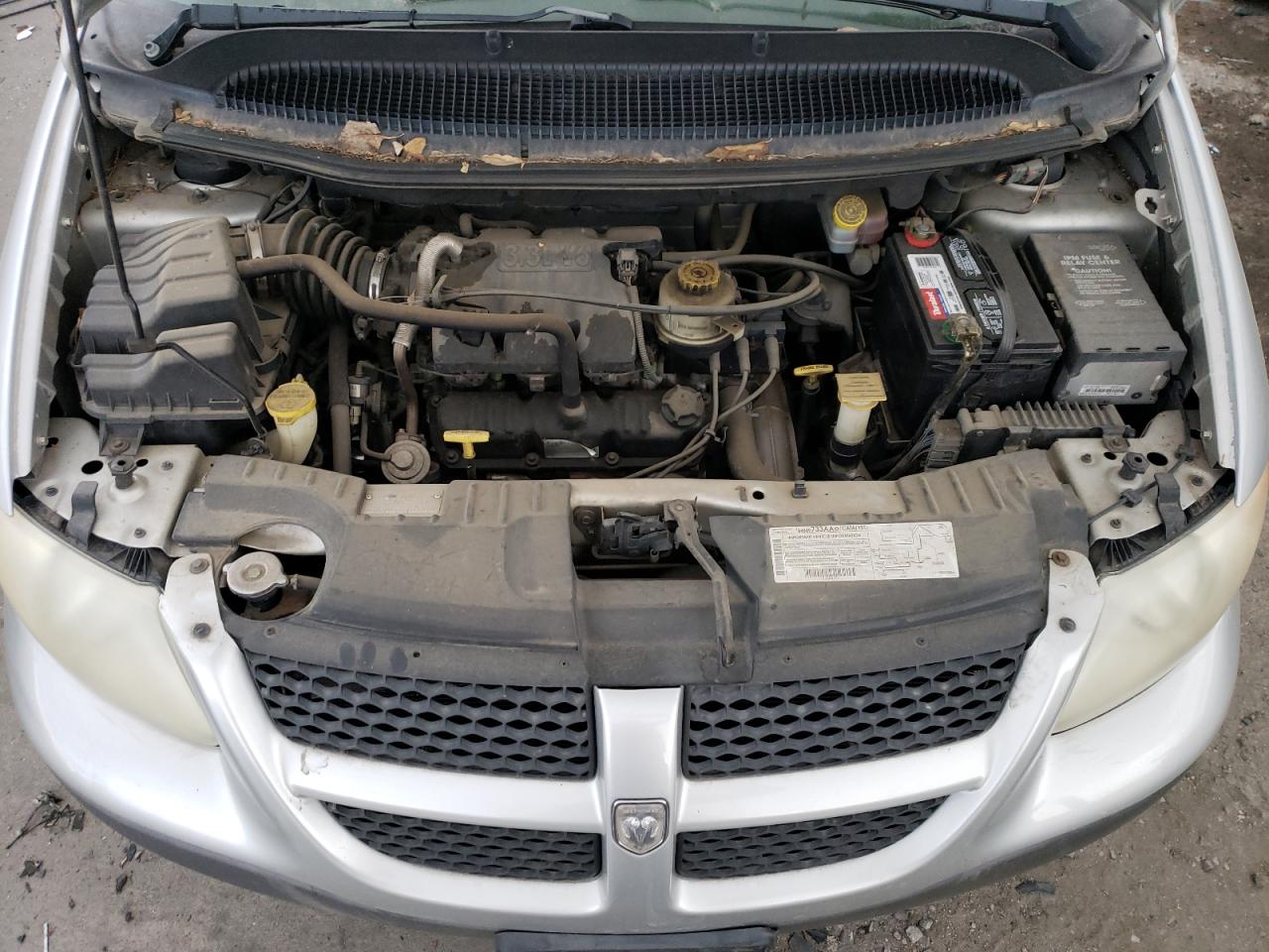 2002 Dodge Caravan - Image 12