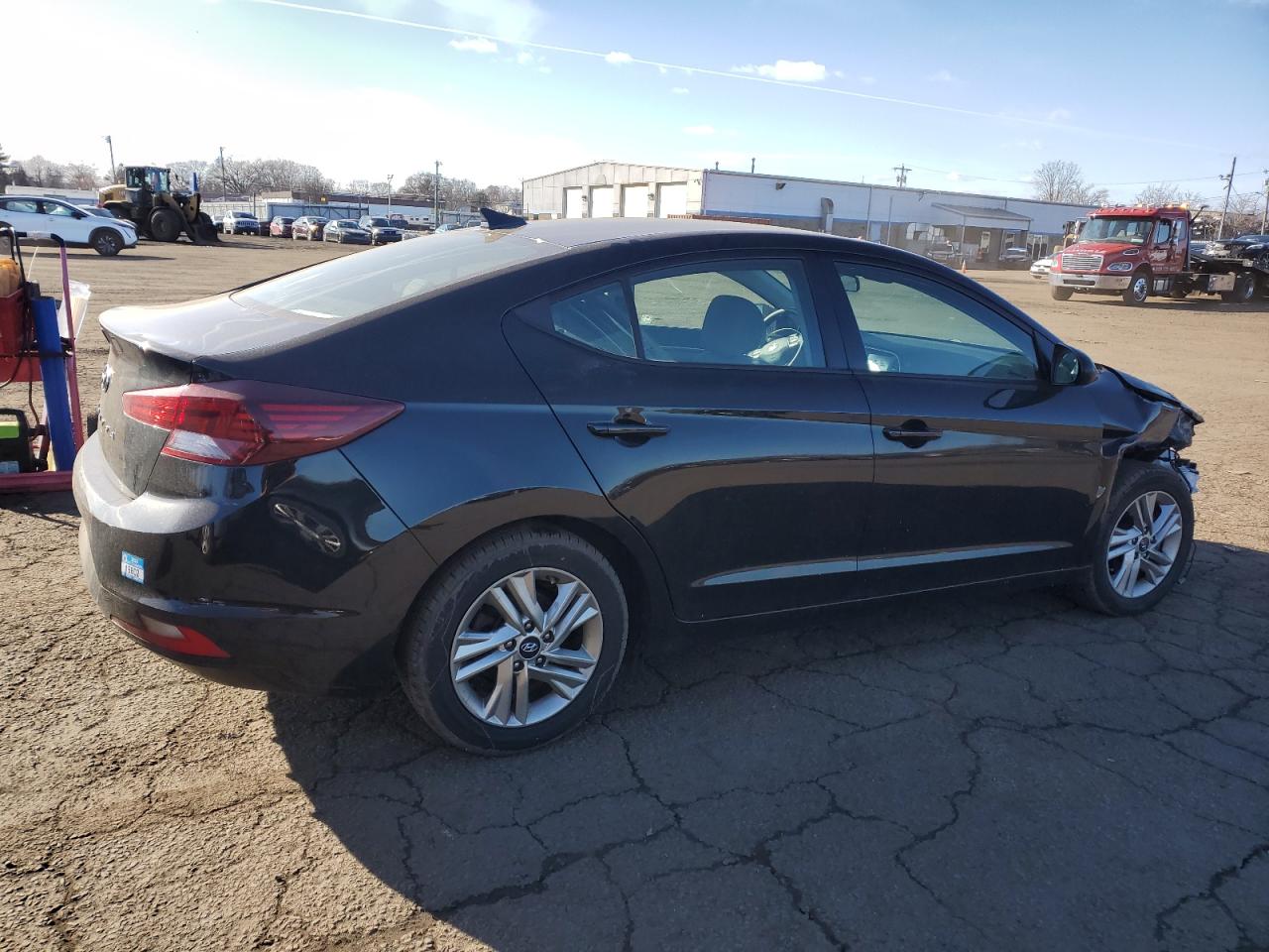 2020 Hyundai Elantra - Image 3